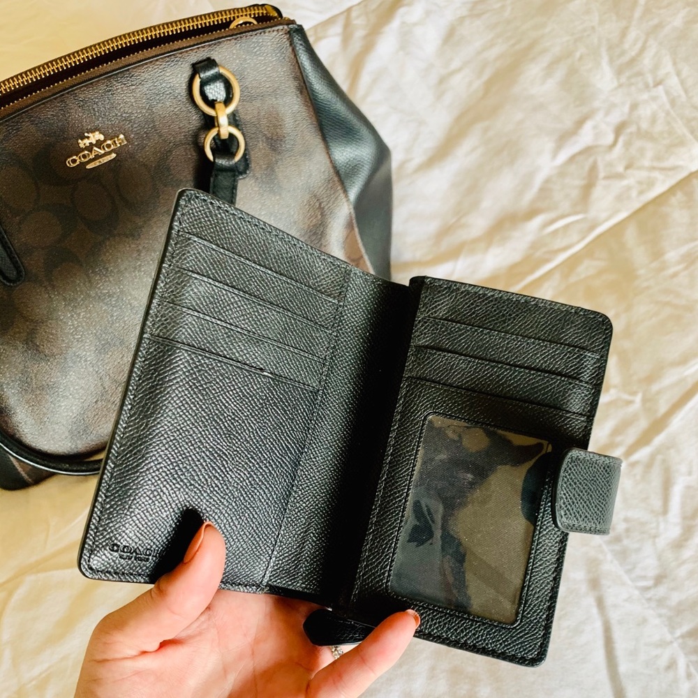 Coach Handbag & Matching Wallet - Picture 2 of 13
